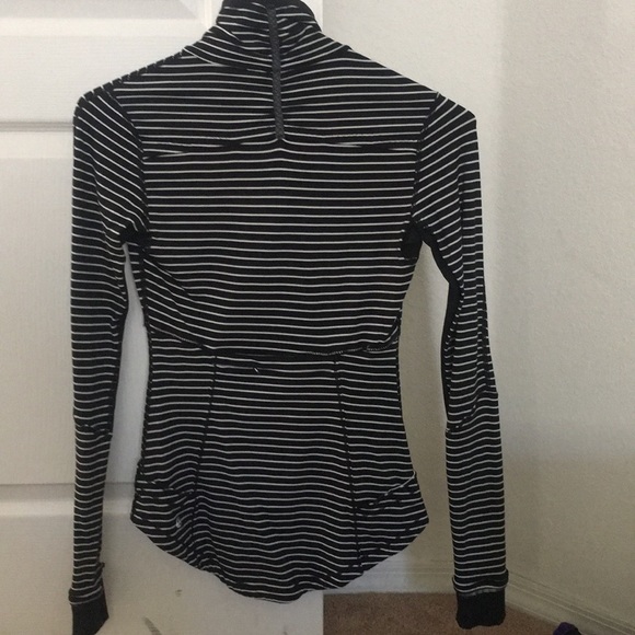 LuluLemon 1/4 zip base runner pull over - Picture 2 of 6